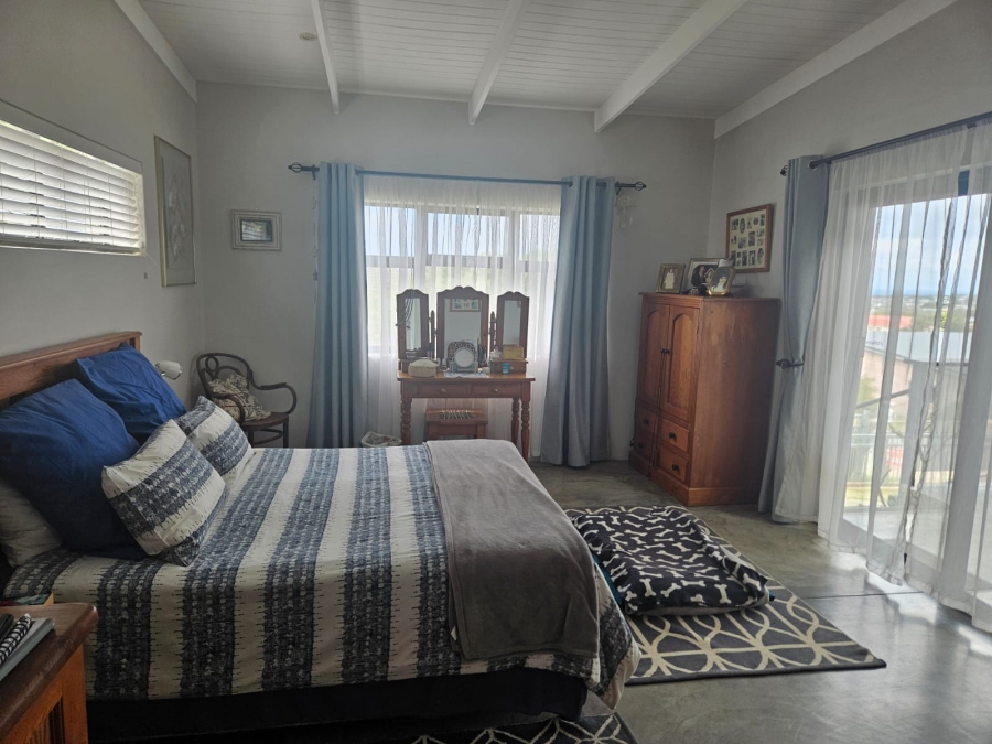 2 Bedroom Property for Sale in Stilbaai Wes Western Cape